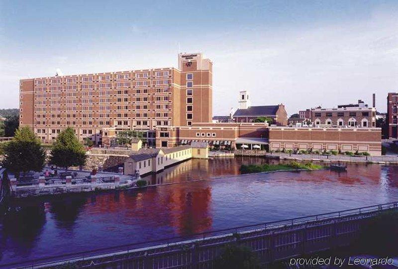 Umass Lowell Inn And Conference Center Екстериор снимка